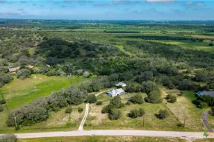 230 Broken Arrow, Floresville, TX 78114 - Photo 43