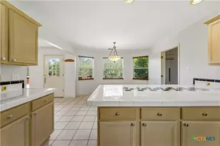 230 Broken Arrow, Floresville, TX 78114 - Photo 25