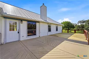 230 Broken Arrow, Floresville, TX 78114 - Photo 19
