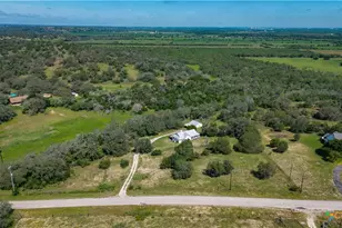 230 Broken Arrow, Floresville, TX 78114 - Photo 45