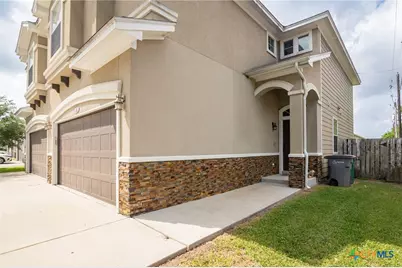 111 Fleetwood, Victoria, TX 77901 - Photo 3