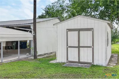 1619 Seydler Street, Gonzales, TX 78629 - Photo 17
