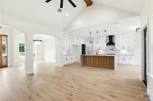315 Post Oak St, Gonzales, TX 78629 - Photo 15