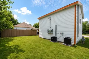 1404 W Ave E - A, Temple, TX 76501 - Photo 5