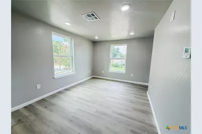 1404 W Ave E - B, Temple, TX 76501 - Photo 9