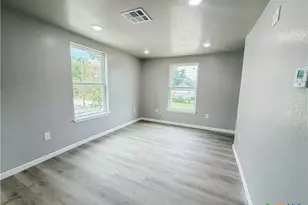 1404 W Ave E - B, Temple, TX 76501 - Photo 9