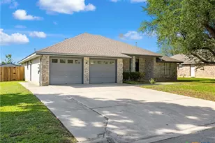 1625 Sunnybrook Dr, New Braunfels, TX 78130 - Photo 3