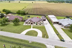 324 Kimbrough Rd, Seguin, TX 78155 - Photo 47