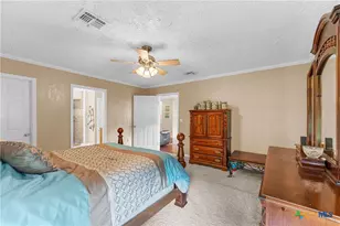 209 Sunset Dr, Edna, TX 77957 - Photo 9