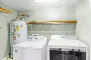 209 Sunset Dr, Edna, TX 77957 - Photo 23