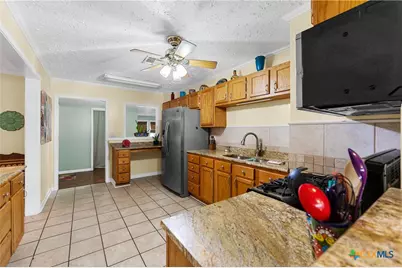 209 Sunset Drive, Edna, TX 77957 - Photo 17