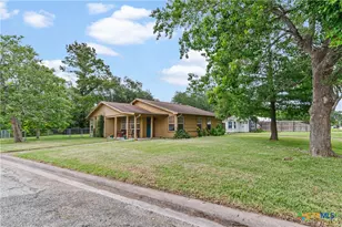209 Sunset Dr, Edna, TX 77957 - Photo 33