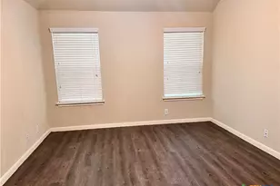 2020 Meadow View Dr, San Marcos, TX 78666 - Photo 9