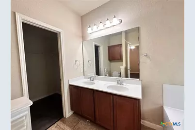 2020 Meadow View Drive, San Marcos, TX 78666 - Photo 13