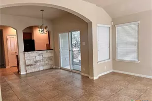2020 Meadow View Dr, San Marcos, TX 78666 - Photo 3