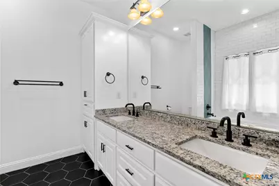 613 Springs Nursery, New Braunfels, TX 78130 - Photo 9