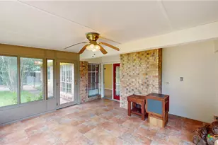 605 Broadmoor St, Victoria, TX 77904 - Photo 19