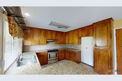 605 Broadmoor Street, Victoria, TX 77904 - Photo 11