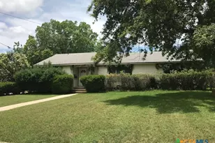 726 W San Antonio St, San Marcos, TX 78666 - Photo 1