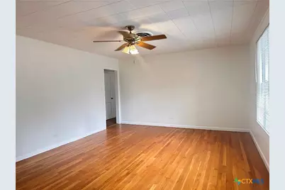 726 W San Antonio Street, San Marcos, TX 78666 - Photo 13