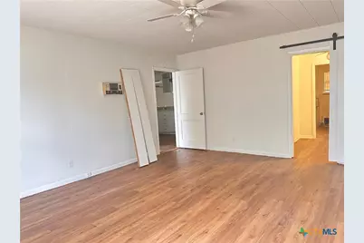 726 W San Antonio Street, San Marcos, TX 78666 - Photo 19