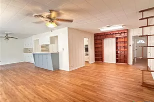 726 W San Antonio St, San Marcos, TX 78666 - Photo 3