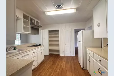 726 W San Antonio Street, San Marcos, TX 78666 - Photo 9