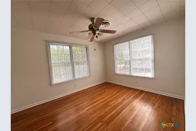 726 W San Antonio Street, San Marcos, TX 78666 - Photo 25