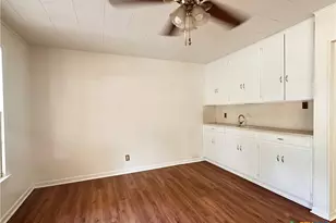 726 W San Antonio St, San Marcos, TX 78666 - Photo 5