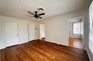 726 W San Antonio St, San Marcos, TX 78666 - Photo 23