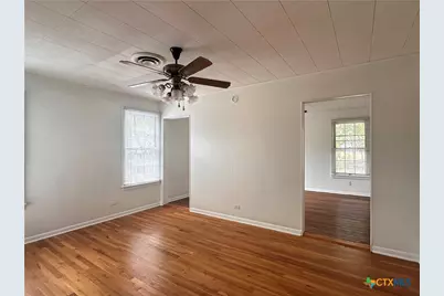 726 W San Antonio Street, San Marcos, TX 78666 - Photo 21