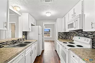 3 Northshire St, Victoria, TX 77904 - Photo 9