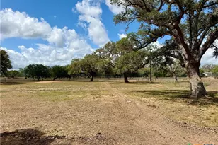 55 Rice Rd, Yoakum, TX 77995 - Photo 31