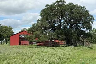 55 Rice Rd, Yoakum, TX 77995 - Photo 37