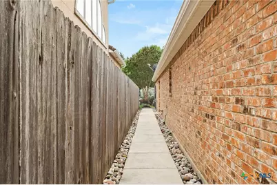 2832 Meadow Breeze, New Braunfels, TX 78132 - Photo 27