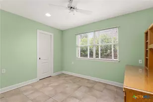 2832 Meadow Breeze, New Braunfels, TX 78132 - Photo 19