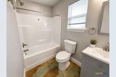 661 W Austin Street #Q, Luling, TX 78648 - Photo 7