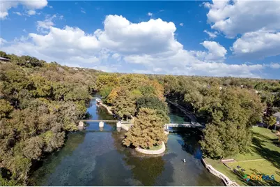 725 W Klingemann Street, New Braunfels, TX 78130 - Photo 27