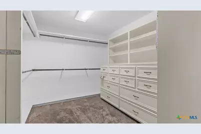 725 W Klingemann Street, New Braunfels, TX 78130 - Photo 19
