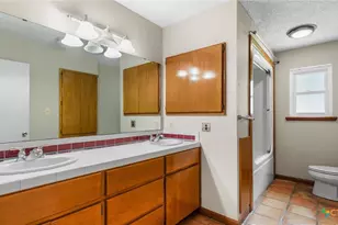 725 W Klingemann St, New Braunfels, TX 78130 - Photo 15