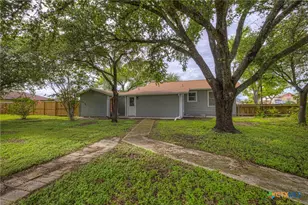 105 E Huebinger St, Marion, TX 78124 - Photo 19