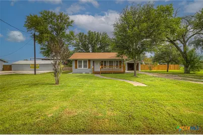 105 E Huebinger Street, Marion, TX 78124 - Photo 3