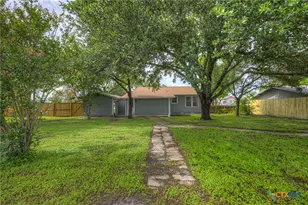 105 E Huebinger St, Marion, TX 78124 - Photo 17