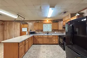 101 Cassie St, Port O'Connor, TX 77982 - Photo 11