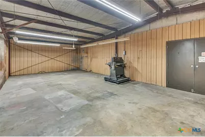 306 N Wells Street, Edna, TX 77957 - Photo 19