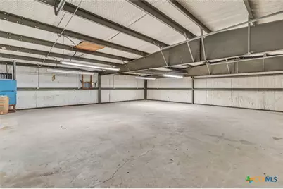306 N Wells Street, Edna, TX 77957 - Photo 17