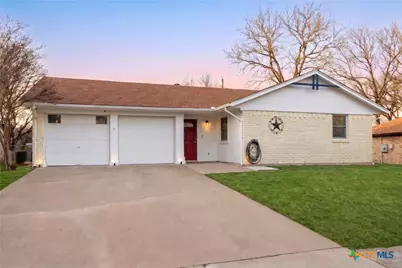 211 E Hogan Drive, Copperas Cove, TX 76522 - Photo 1