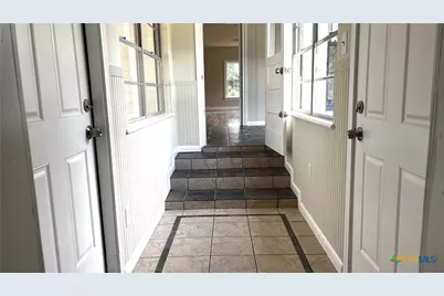 904 Bismark Street, Seguin, TX 78155 - Photo 33