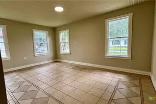 904 Bismark St, Seguin, TX 78155 - Photo 25