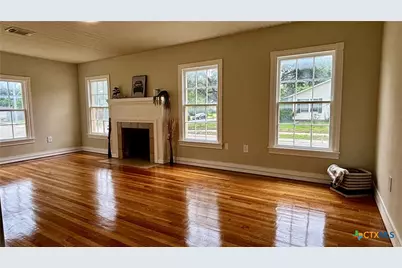 904 Bismark Street, Seguin, TX 78155 - Photo 5